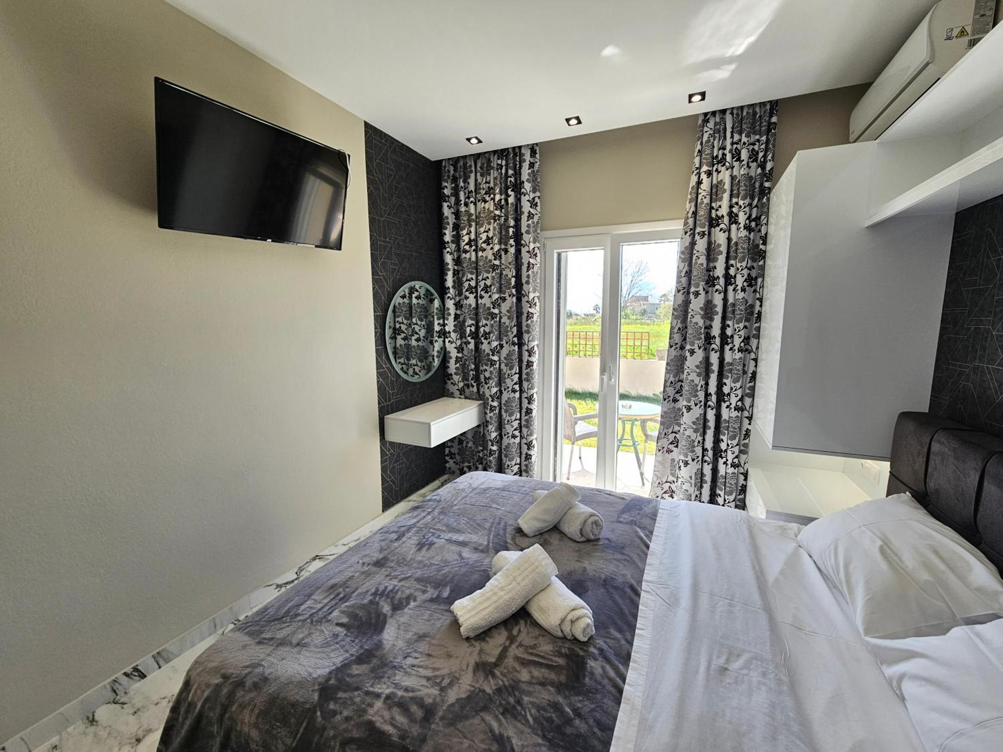 Evelina Luxury Suites In Corfu Ypsos Exterior foto